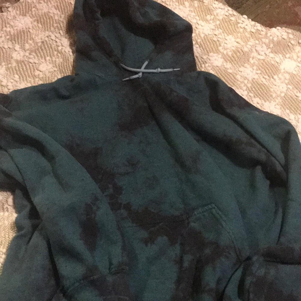 Zine sweatshirt size large